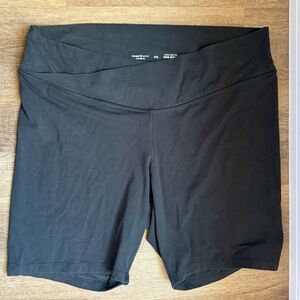 Old Navy Black Active Bike Shorts (folded waistband)